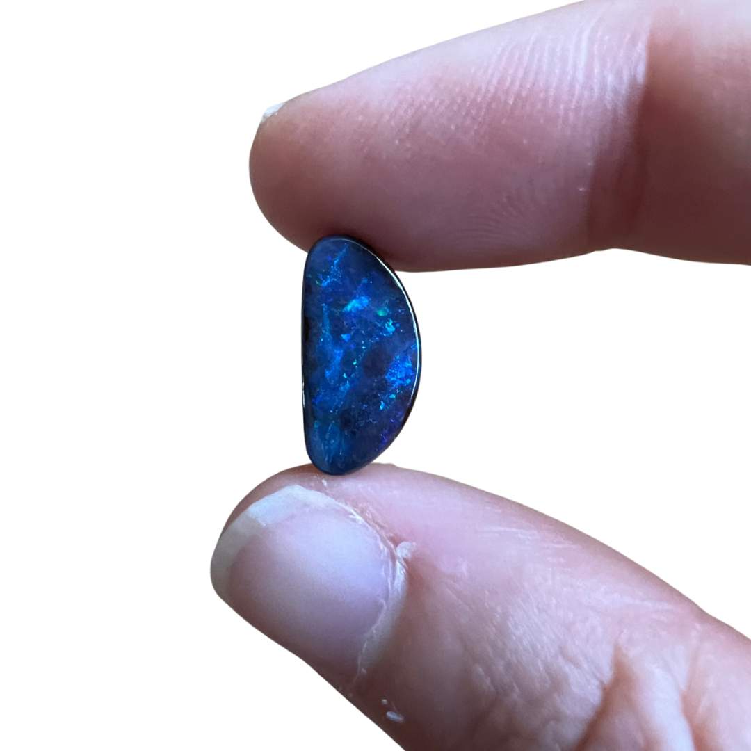 3.72 Ct small boulder opal