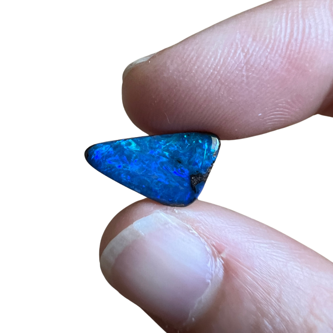 2.55 Ct green-blue boulder opal