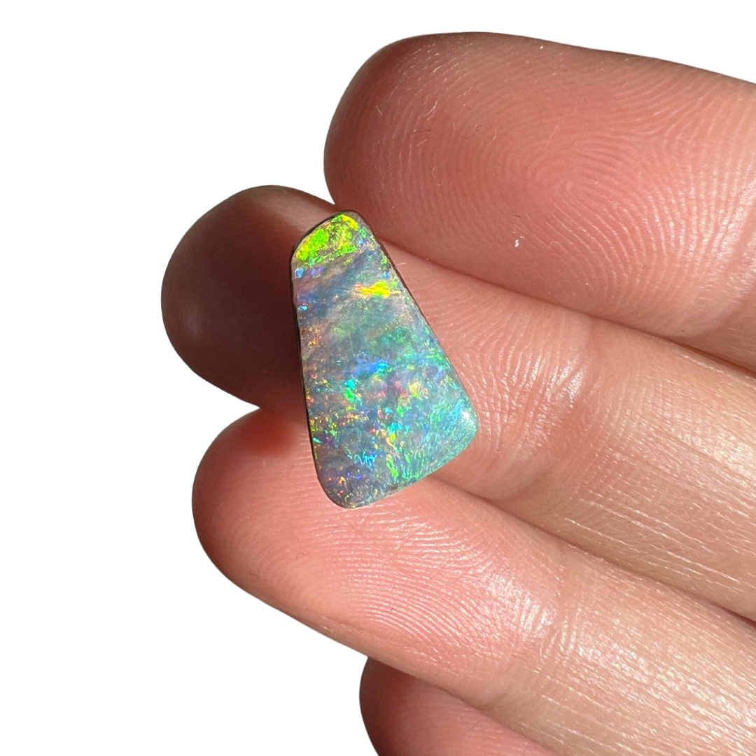 4.22 Ct rainbow boulder opal