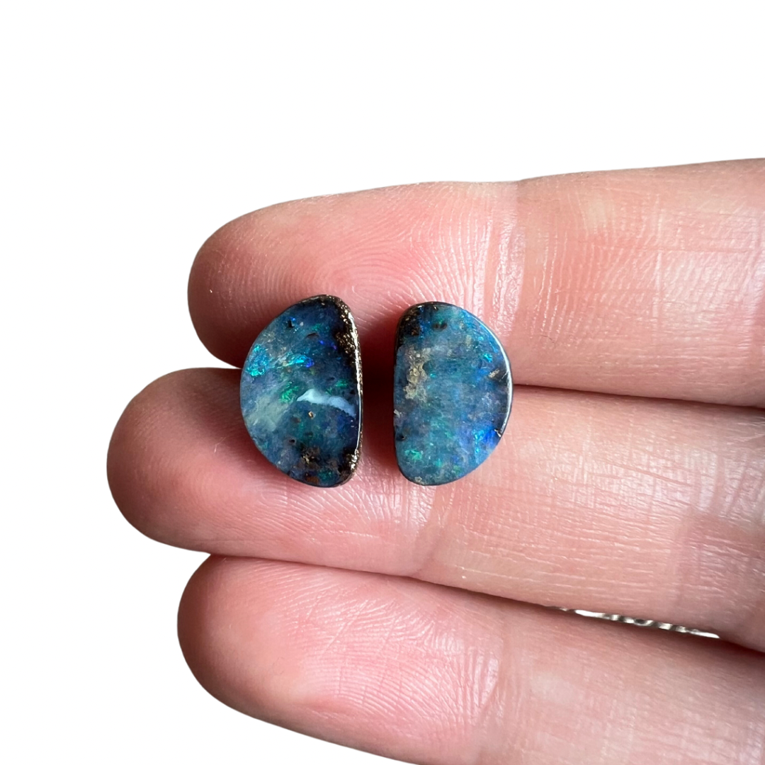 5.11 Ct small boulder opal pair