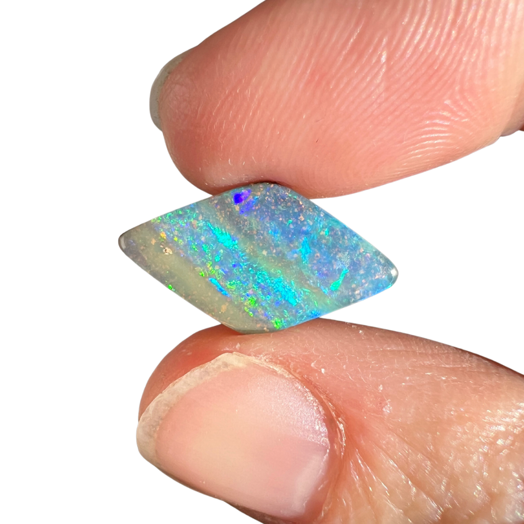 3.48 Ct green-blue boulder opal