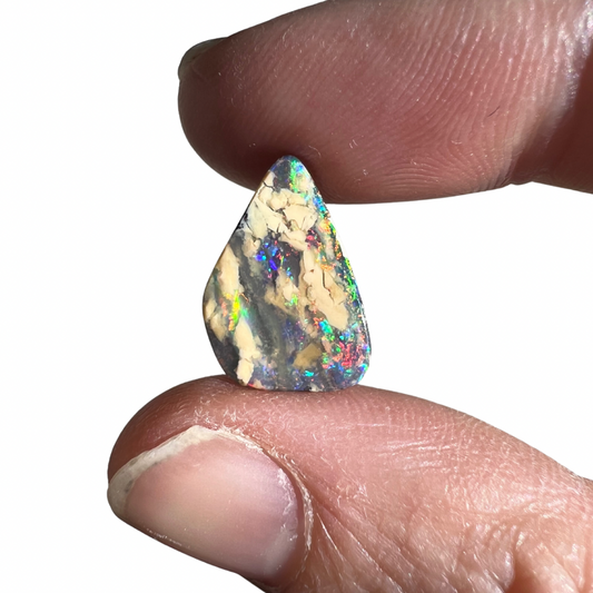 3.43 Ct small boulder opal