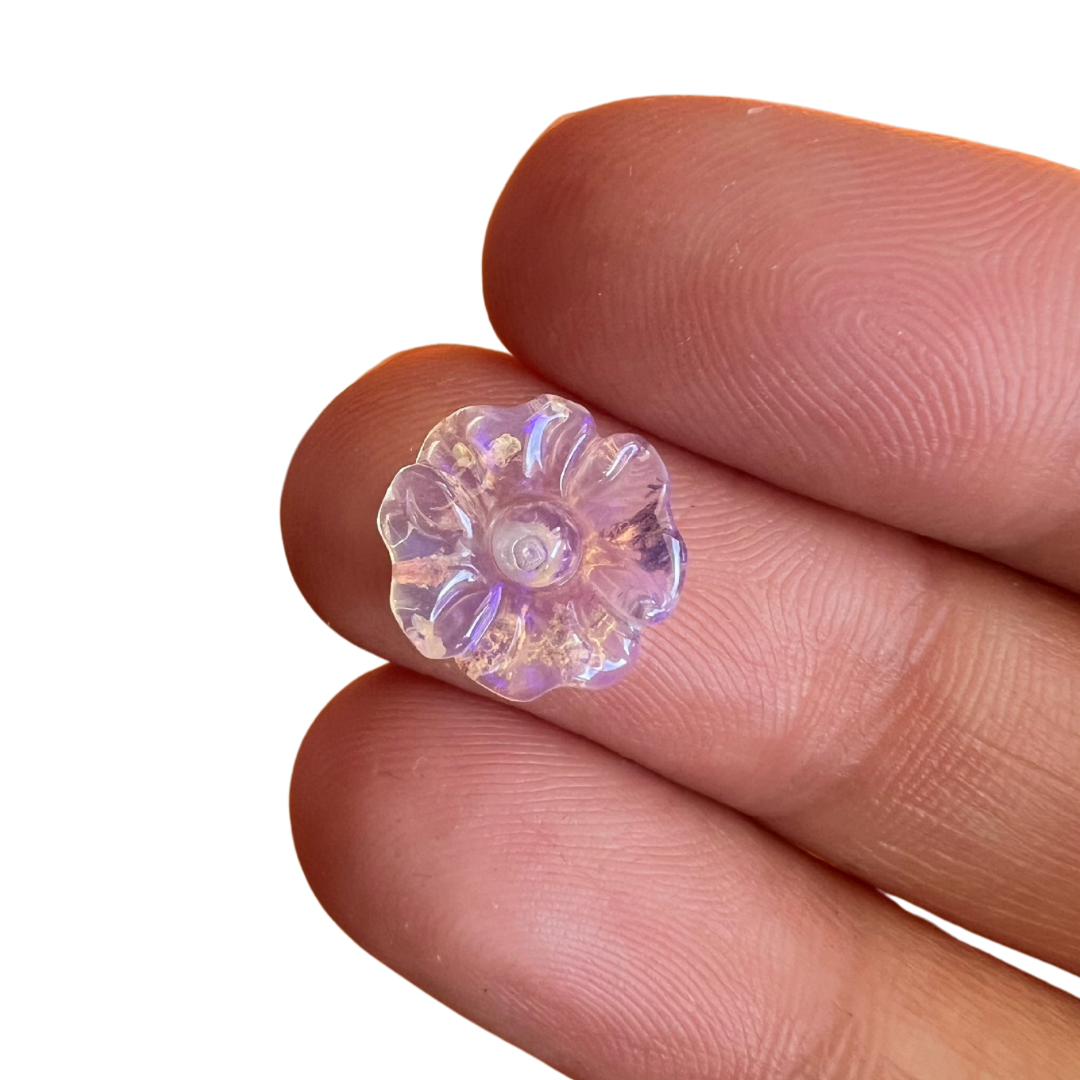 1.47 Ct wood replacement opal flower carving