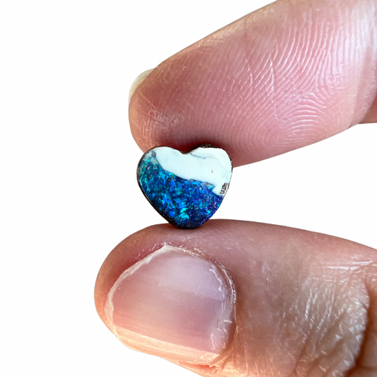 1.59 Ct extra small heart boulder opal