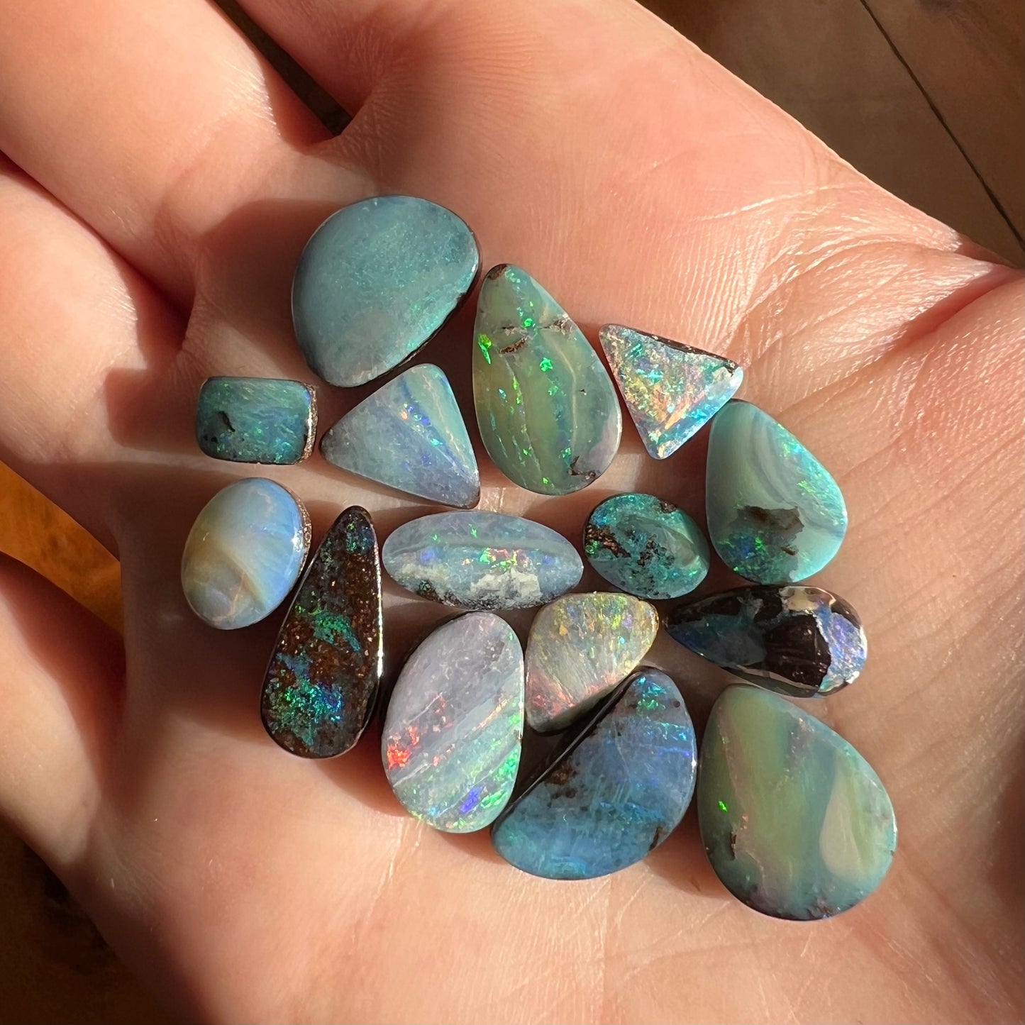 5.85 Ct small boulder opal