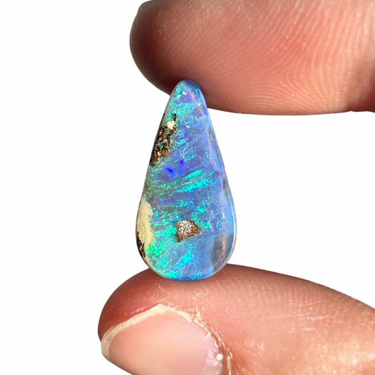 5.76 Ct green-blue boulder opal