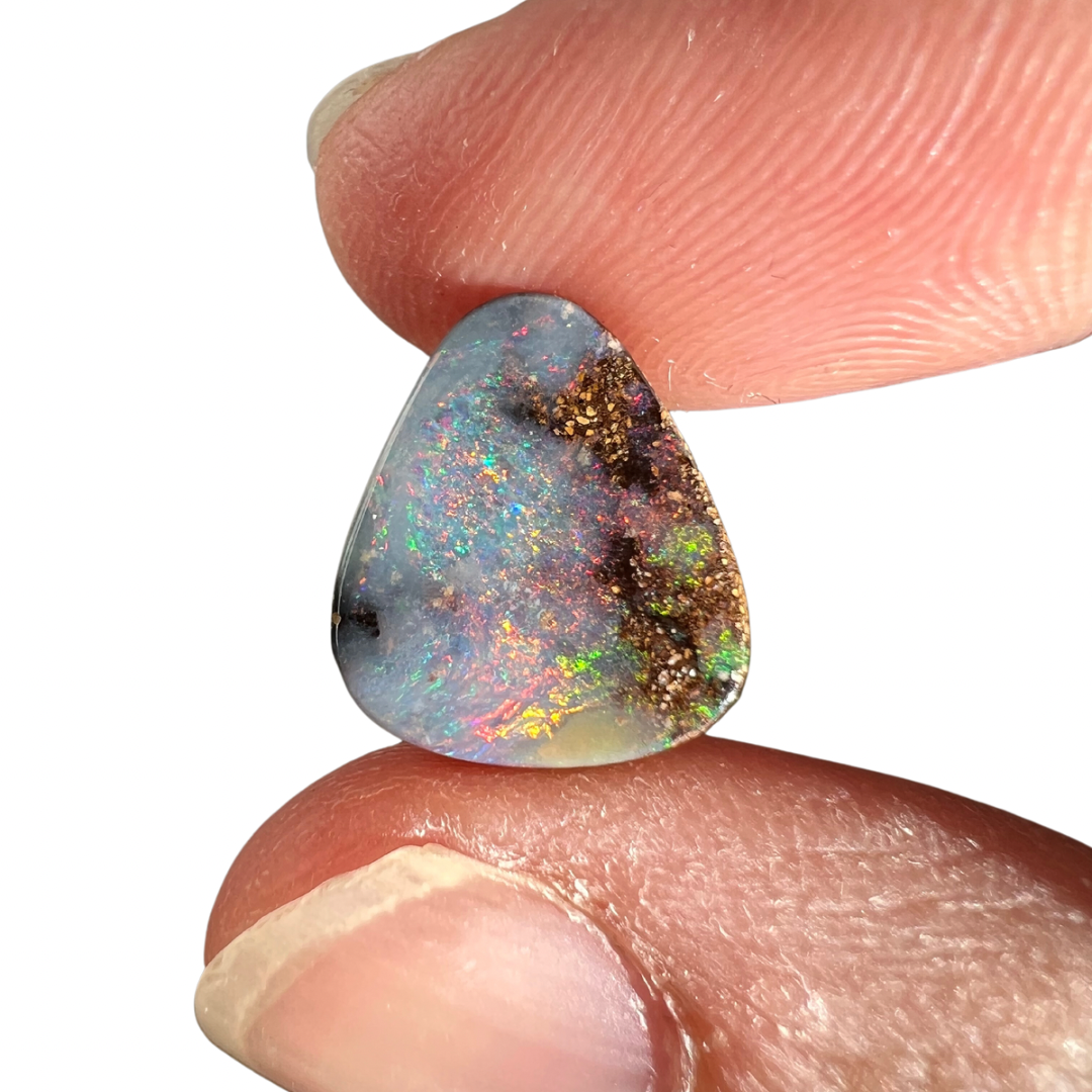 3.91 Ct small boulder opal