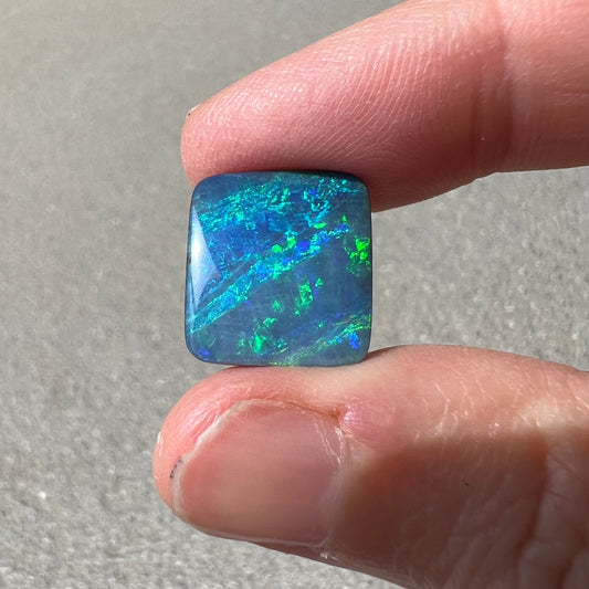 10.84 Ct green-blue boulder opal