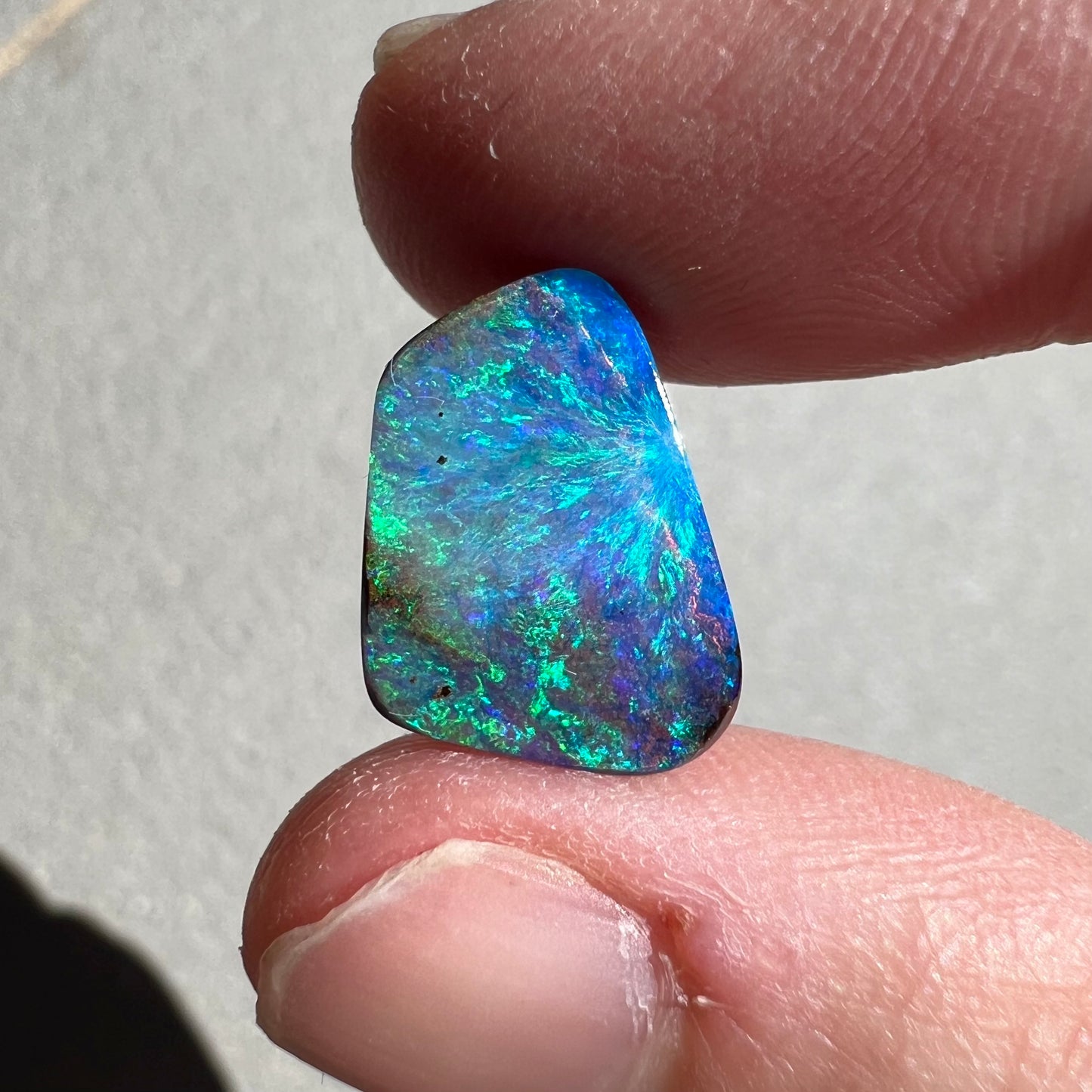 4.98 Ct green-blue boulder opal