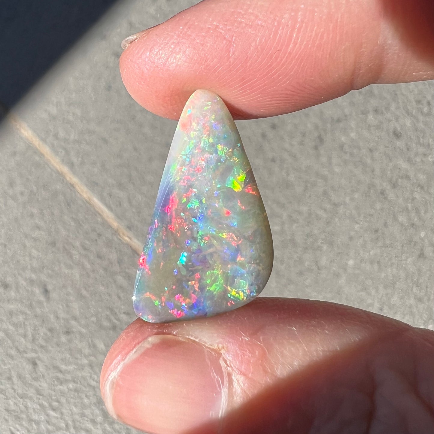 7.52 Ct light rainbow boulder opal