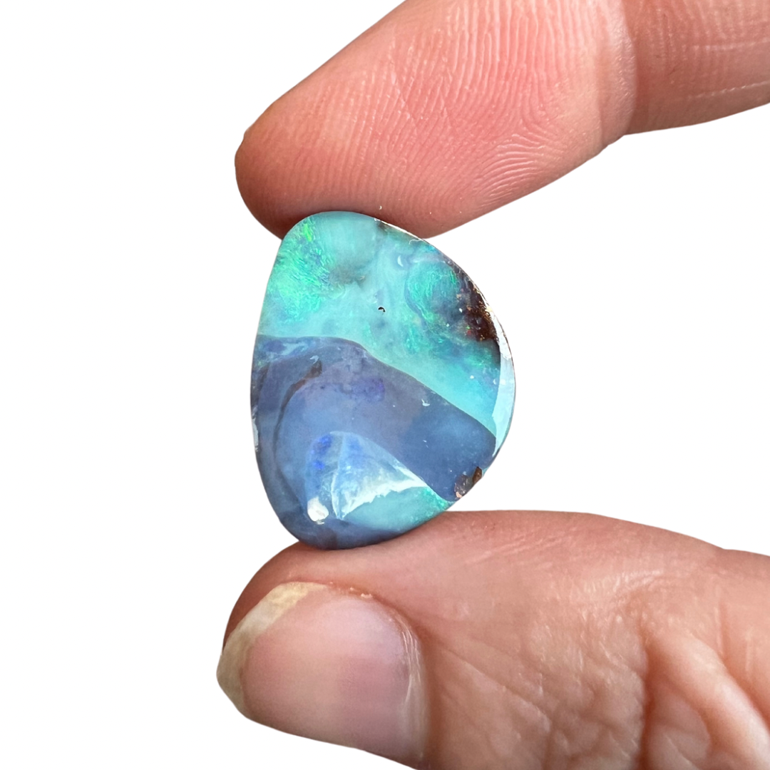 14.56 Ct free-form boulder opal