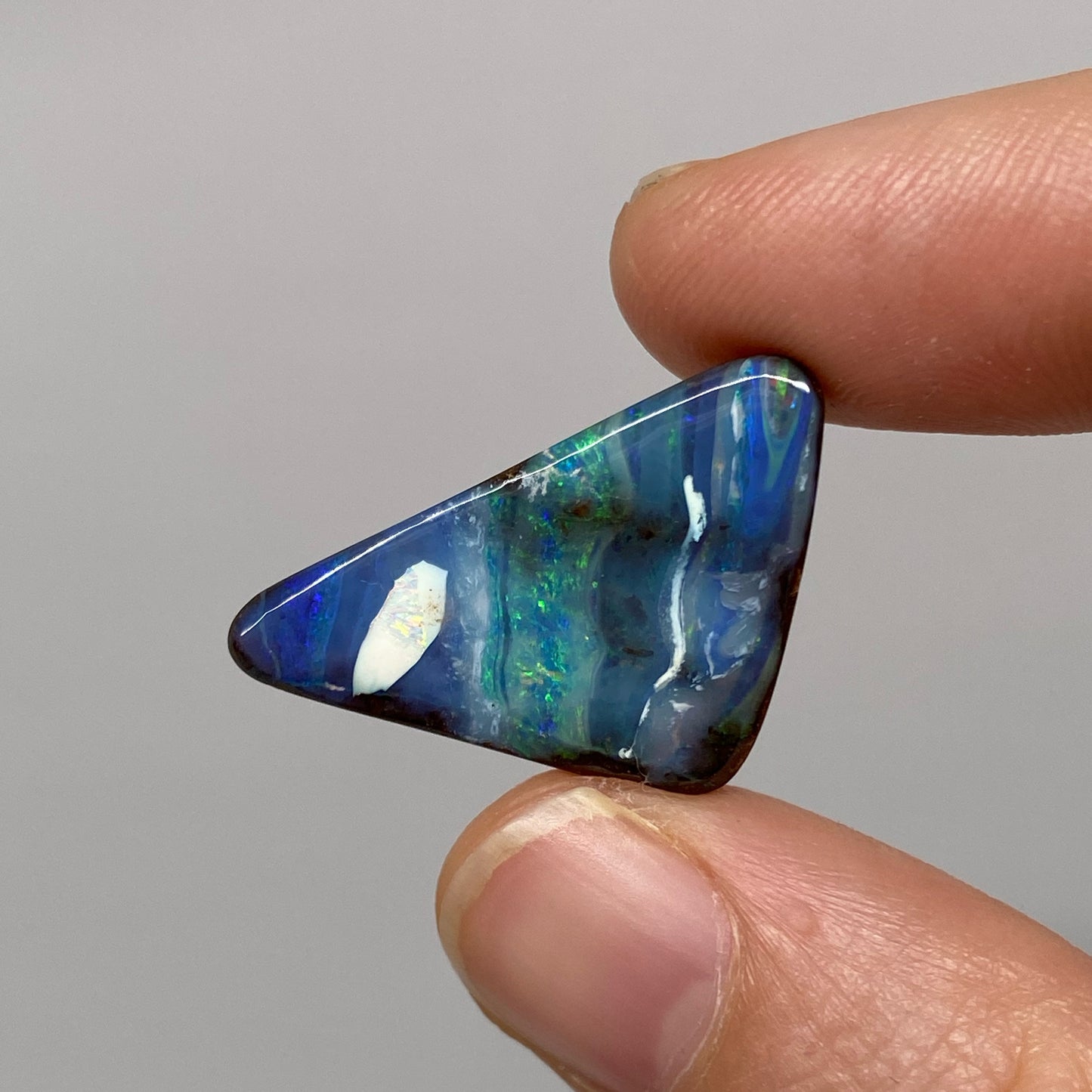 13.35 Ct triangle boulder opal