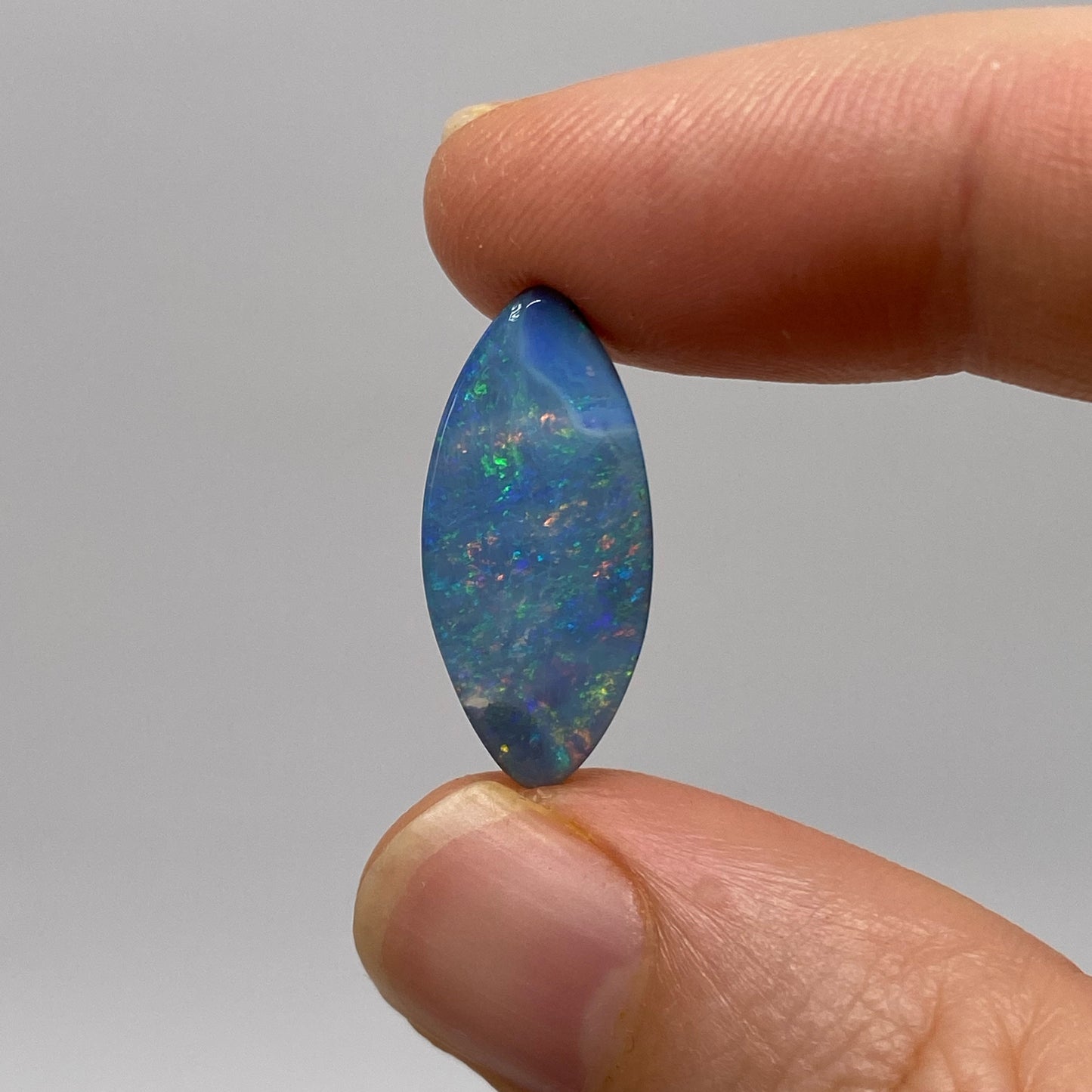 5.64 Ct blue boulder opal